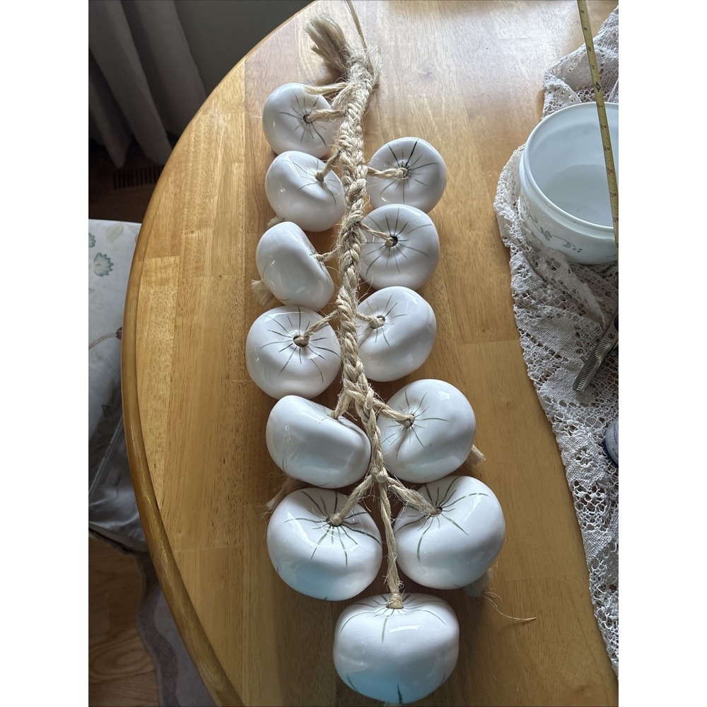 Decorative Ceramic Garlic Bulb Braid CottageCore, Farmhouse